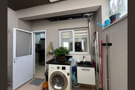 Casa de condomínio à venda com 57m², 2 quartos e 2 vagasQuintal
