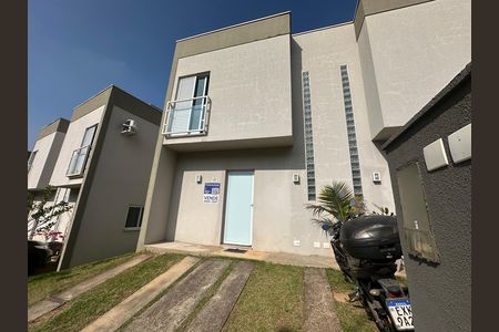 Casa de condomínio à venda com 57m², 2 quartos e 2 vagasFachada