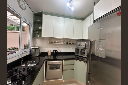 Casa de condomínio à venda com 57m², 2 quartos e 2 vagasCozinha