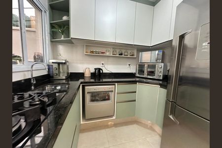 Casa de condomínio à venda com 57m², 2 quartos e 2 vagasCozinha