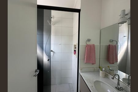 Casa de condomínio à venda com 57m², 2 quartos e 2 vagasBanheiro da Suíte 1