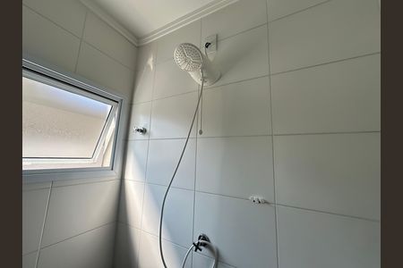 Casa de condomínio à venda com 57m², 2 quartos e 2 vagasBanheiro da Suíte 1