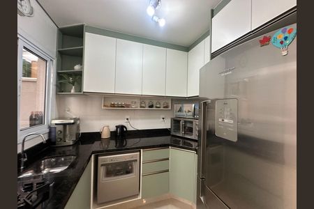 Casa de condomínio à venda com 57m², 2 quartos e 2 vagasCozinha