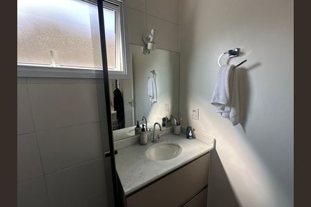 Casa de condomínio à venda com 57m², 2 quartos e 2 vagasBanheiro da Suíte 2