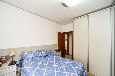Quarto de apartamento à venda com 1 quarto, 50m² em Bela Vista, Porto Alegre