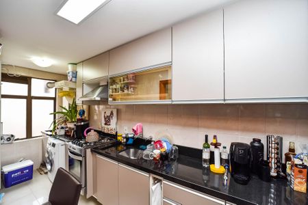 Apartamento à venda com 50m², 1 quarto e 1 vaga Apartamento à venda com 50m², 1 quarto e 1 vagaCozinha e Área de Serviço
