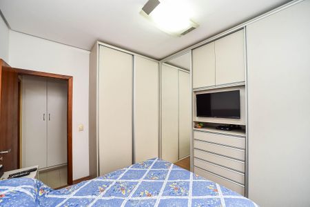Quarto de apartamento à venda com 1 quarto, 50m² em Bela Vista, Porto Alegre