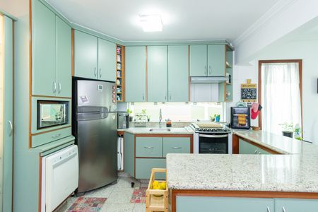 Casa à venda com 280m², 4 quartos e 2 vagasCozinha