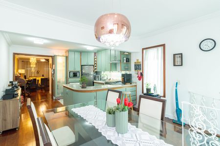 Casa à venda com 280m², 4 quartos e 2 vagasCozinha