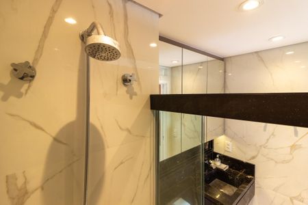 Banheiro de kitnet/studio à venda com 1 quarto, 36m² em Pinheiros, São Paulo