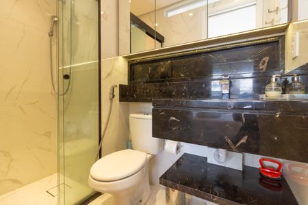 Banheiro de kitnet/studio à venda com 1 quarto, 36m² em Pinheiros, São Paulo