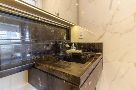 Banheiro de kitnet/studio à venda com 1 quarto, 36m² em Pinheiros, São Paulo