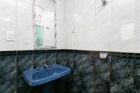 Casa para alugar com 49m², 2 quartos e 1 vaga Casa para alugar com 49m², 2 quartos e 1 vagaBanheiro da Suíte