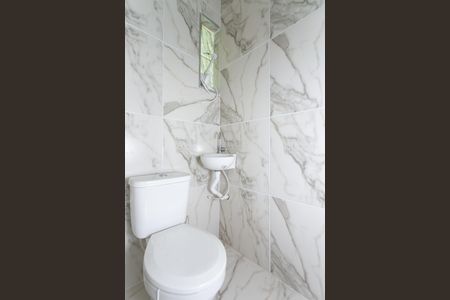 Casa para alugar com 49m², 2 quartos e 1 vaga Casa para alugar com 49m², 2 quartos e 1 vagaBanheiro 2