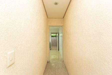 Casa para alugar com 49m², 2 quartos e 1 vaga Casa para alugar com 49m², 2 quartos e 1 vagaCorredor