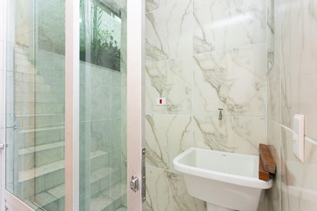 Casa para alugar com 49m², 2 quartos e 1 vaga Casa para alugar com 49m², 2 quartos e 1 vagaÁrea de Serviço