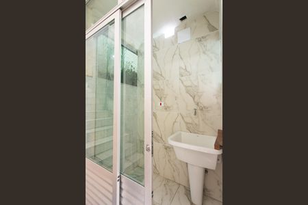 Casa para alugar com 49m², 2 quartos e 1 vaga Casa para alugar com 49m², 2 quartos e 1 vagaÁrea de Serviço
