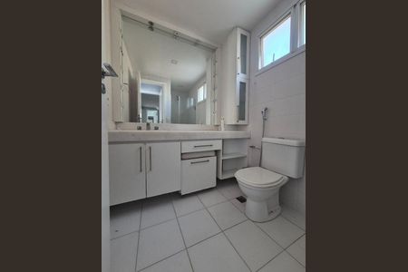 Casa à venda com 180m², 4 quartos e 2 vagas