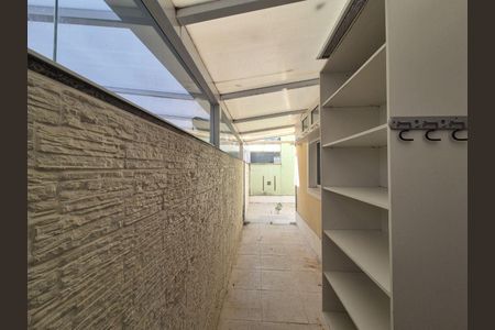 Casa à venda com 180m², 4 quartos e 2 vagas