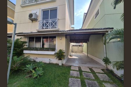 Casa à venda com 180m², 4 quartos e 2 vagas