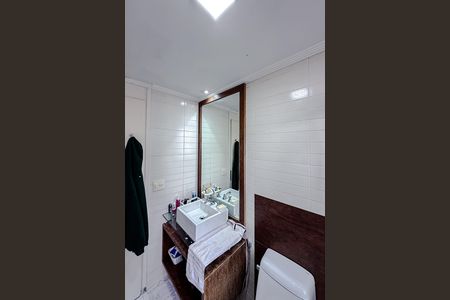 Apartamento à venda com 105m², 3 quartos e 2 vagas Apartamento à venda com 105m², 3 quartos e 2 vagasBanheiro da Suíte
