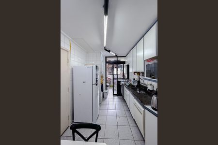 Apartamento à venda com 105m², 3 quartos e 2 vagas Apartamento à venda com 105m², 3 quartos e 2 vagasCozinha