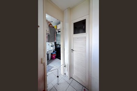 Apartamento à venda com 105m², 3 quartos e 2 vagas Apartamento à venda com 105m², 3 quartos e 2 vagasQuarto de Serviço