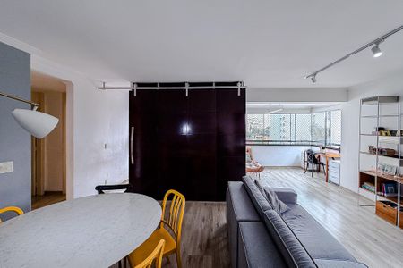 Apartamento à venda com 105m², 3 quartos e 2 vagas Apartamento à venda com 105m², 3 quartos e 2 vagasSala