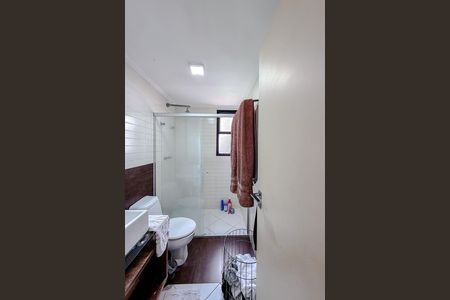Apartamento à venda com 105m², 3 quartos e 2 vagas Apartamento à venda com 105m², 3 quartos e 2 vagasBanheiro da Suíte