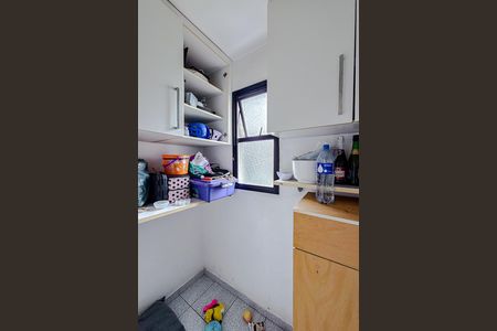 Apartamento à venda com 105m², 3 quartos e 2 vagas Apartamento à venda com 105m², 3 quartos e 2 vagasQuarto de Serviço