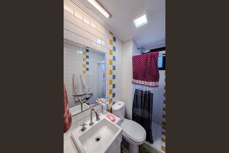 Apartamento à venda com 105m², 3 quartos e 2 vagas Apartamento à venda com 105m², 3 quartos e 2 vagasBanheiro da Suíte