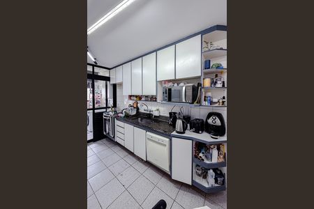 Apartamento à venda com 105m², 3 quartos e 2 vagas Apartamento à venda com 105m², 3 quartos e 2 vagasCozinha