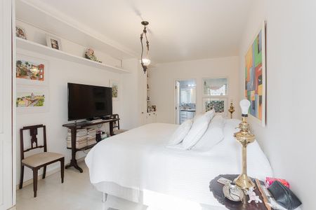 Apartamento à venda com 290m², 3 quartos e 3 vagas Apartamento à venda com 290m², 3 quartos e 3 vagasSuíte 3