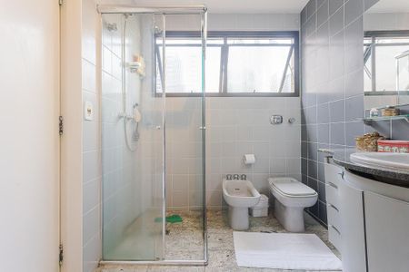 Apartamento à venda com 290m², 3 quartos e 3 vagas Apartamento à venda com 290m², 3 quartos e 3 vagasBanheiro da Suíte 3