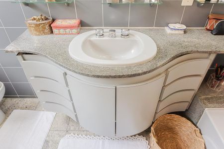 Apartamento à venda com 290m², 3 quartos e 3 vagas Apartamento à venda com 290m², 3 quartos e 3 vagasBanheiro da Suíte 3
