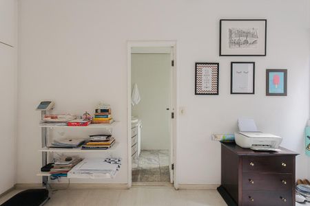 Apartamento à venda com 290m², 3 quartos e 3 vagas Apartamento à venda com 290m², 3 quartos e 3 vagasSuíte 1
