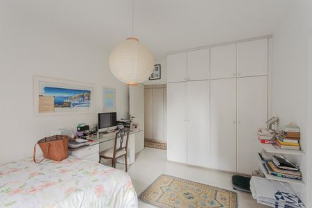 Apartamento à venda com 290m², 3 quartos e 3 vagas Apartamento à venda com 290m², 3 quartos e 3 vagasSuíte 1