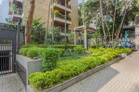 Apartamento à venda com 290m², 3 quartos e 3 vagas Apartamento à venda com 290m², 3 quartos e 3 vagasFachada