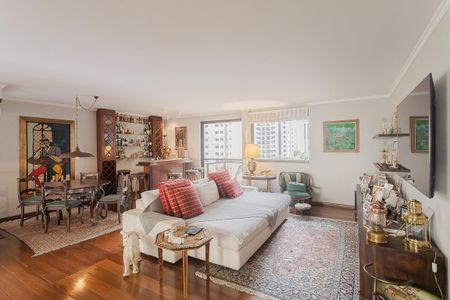 Apartamento à venda com 290m², 3 quartos e 3 vagas Apartamento à venda com 290m², 3 quartos e 3 vagasSala