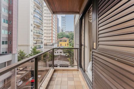 Apartamento à venda com 290m², 3 quartos e 3 vagas Apartamento à venda com 290m², 3 quartos e 3 vagasVaranda da Suíte 3