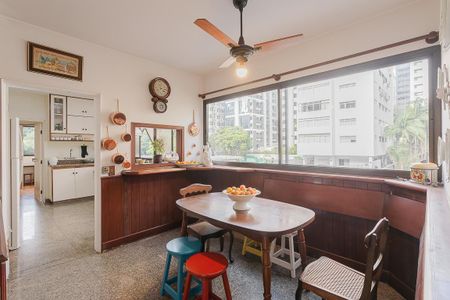 Apartamento à venda com 290m², 3 quartos e 3 vagas Apartamento à venda com 290m², 3 quartos e 3 vagasCozinha