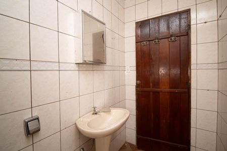 Casa para alugar com 50m², 1 quarto e sem vaga Casa para alugar com 50m², 1 quarto e sem vagaBanheiro