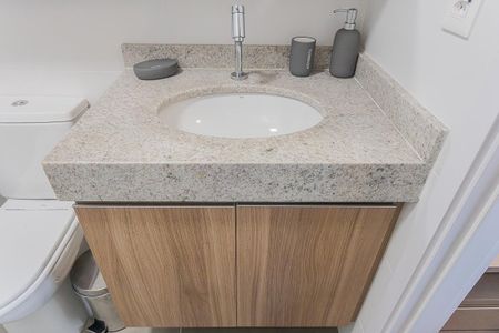 Banheiro de apartamento para alugar com 1 quarto, 25m² em Jardim Paulistano, São Paulo