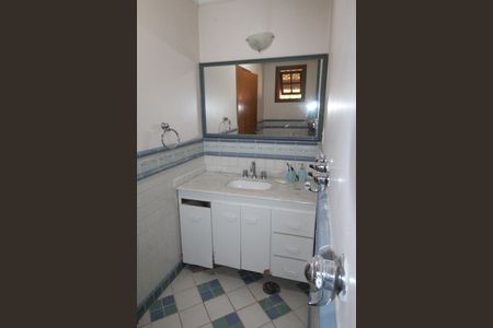 Casa para alugar com 1500m², 5 quartos e 5 vagasBanheiro da Suíte 1
