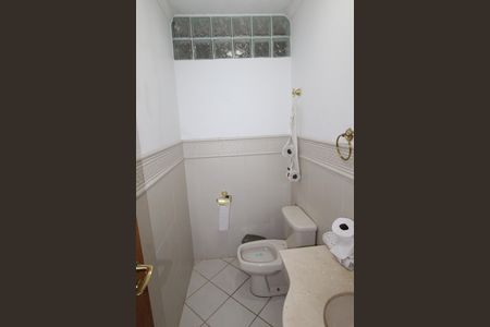 Casa para alugar com 1500m², 5 quartos e 5 vagasBanheiro