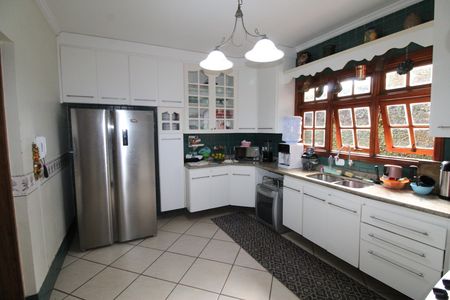 Casa para alugar com 1500m², 5 quartos e 5 vagasCozinha
