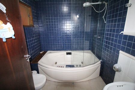 Casa para alugar com 1500m², 5 quartos e 5 vagasBanheiro da Suíte 2