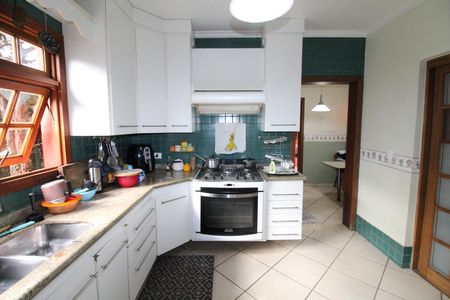 Casa para alugar com 1500m², 5 quartos e 5 vagasCozinha