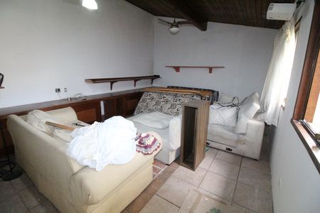 Casa para alugar com 1500m², 5 quartos e 5 vagasSuíte 2