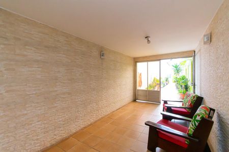 Casa para alugar com 120m², 3 quartos e 2 vagas Casa para alugar com 120m², 3 quartos e 2 vagasHall de entrada